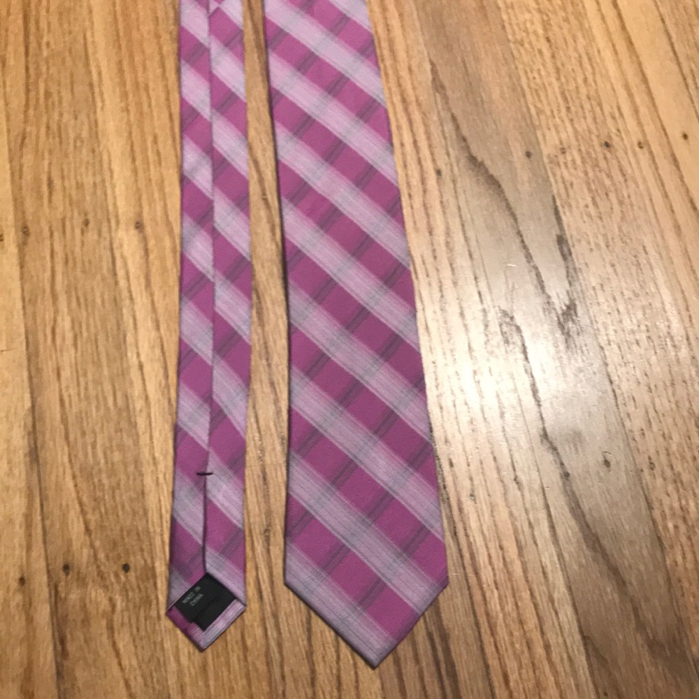 mens pink tie